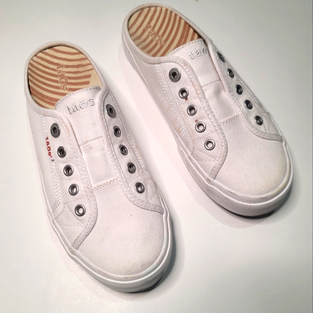 Taos open back sneaker size 9